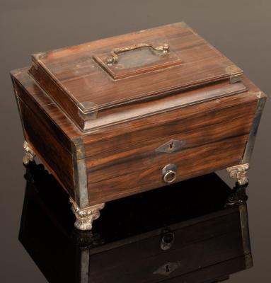 A Regency rosewood sewing box of 2db12c