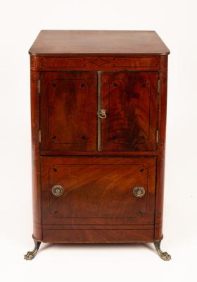 A Regency mahogany cabinet with 2db201