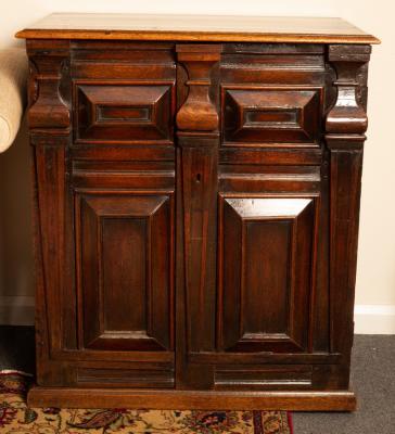 A 17th Century oak spice chest 2db230