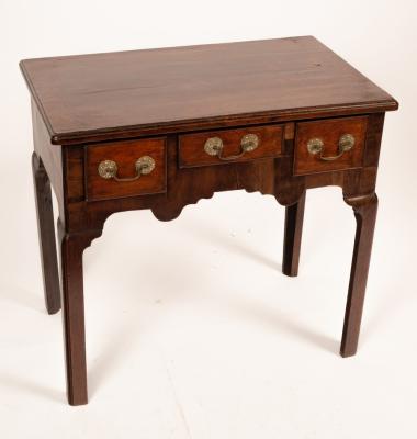A George I style lowboy fitted 2db23a