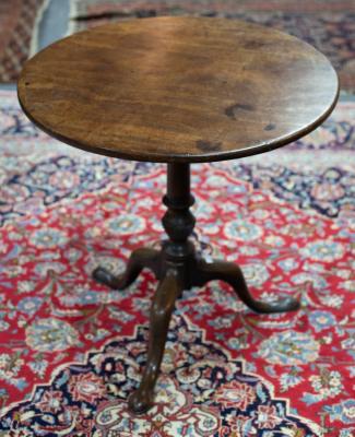 A George III mahogany tripod table  2db246