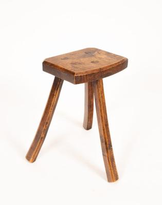 A 19th Century oak cricket stool  2db23f