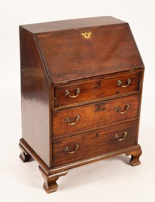 A George III mahogany bureau the 2db253