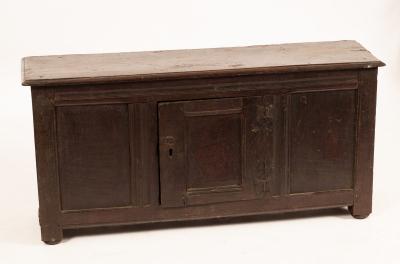 An early 18th Century oak cupboard  2db2ac
