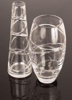 Jasper Conran, two crystal vases, Aura