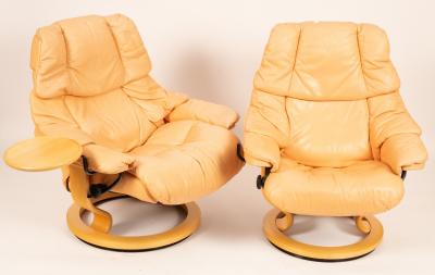 A pair of Ekornes Stressless chairs