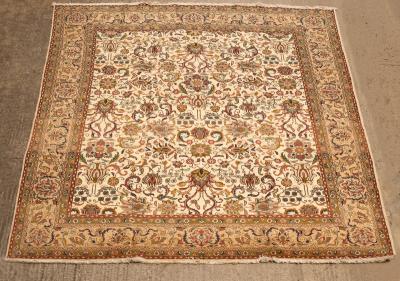 A North West Persian Tabriz carpet  2db621