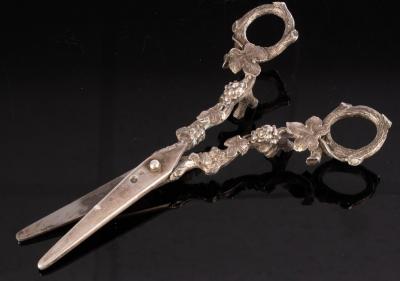 A pair of Dutch silver grape scissors,