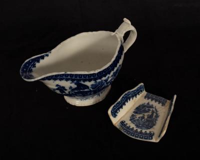 An 18th Century Worcester blue