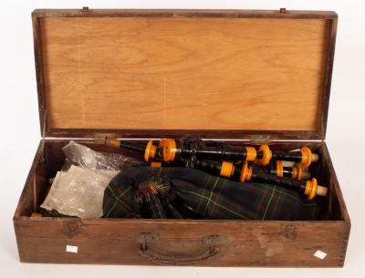A set of 20th Century bagpipes 2db92d