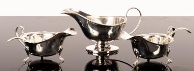 A pair of silver sauce boats, Viners,