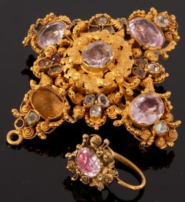 A Victorian pink topaz brooch pendant  2dba59