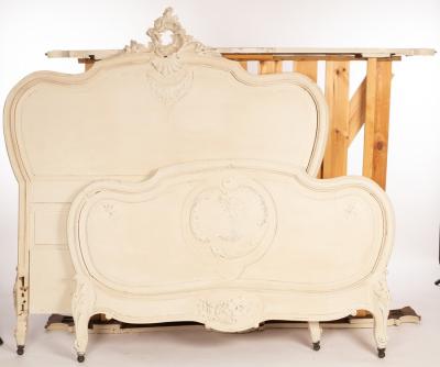 A 46 white painted bedstead with