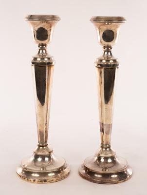 A pair of silver candlesticks  2dbc38