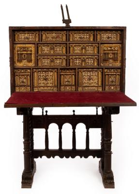 A mid 17th Century Spanish walnut 2dbd8c