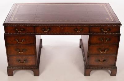 A George III style mahogany pedestal 2dbdc5