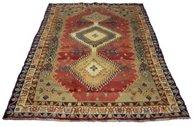 A Shiraz rug 300cm x 160cm 2dbdeb