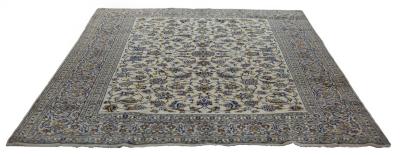 A Kashan carpet, 370cm x 251cm
