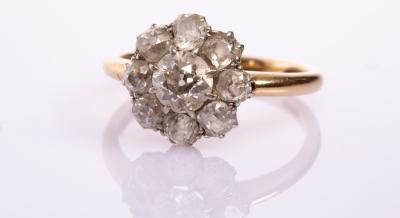 An Edwardian diamond cluster ring  2dbe52