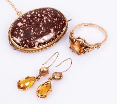 A gem set dress ring, in 9ct gold