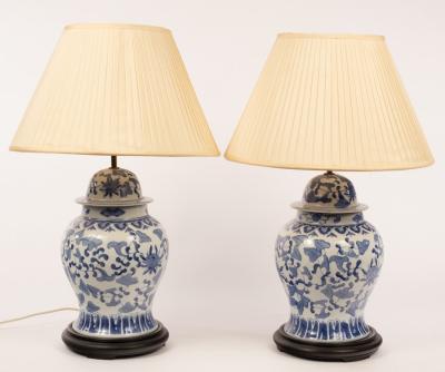 A pair of Chinese style blue and