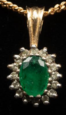 An emerald and diamond cluster 2dc25f