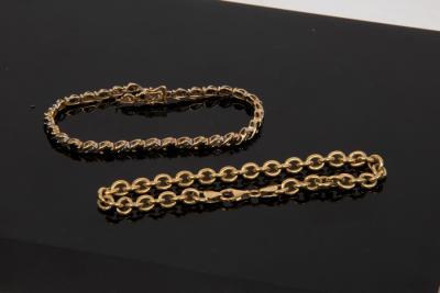 An 18ct yellow gold bracelet, approximately