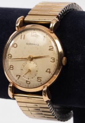 A gentleman s 9ct gold cased wristwatch  2dc28b
