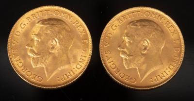 Two George V gold half sovereigns  2dc2aa