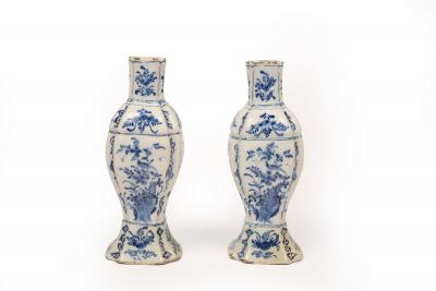 A pair of late 18th Century Delft