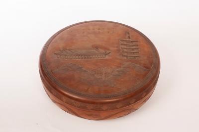 A Japanese carved hardwood circular 2dc418