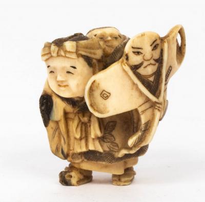 A Japanese ivory netsuke, Meiji