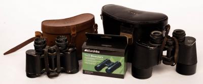 A pair of Zeiss binoculars 10 2dc4b3