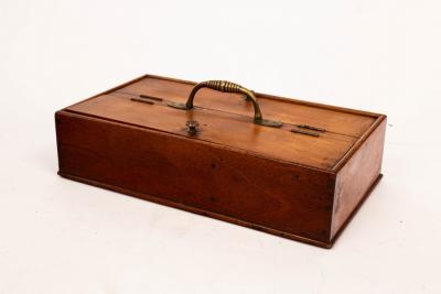 A 19th Century mahogany cutlery 2dc4f1