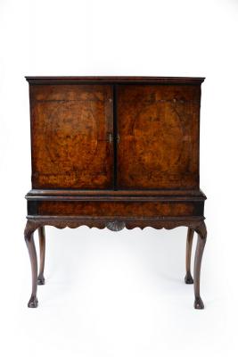A Charles II mulberry wood chest