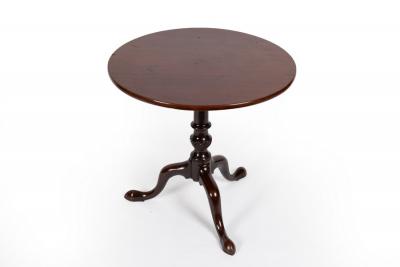 A George III mahogany tripod table 2dc670