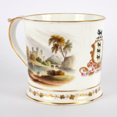 An English porcelain armorial mug  2dd6cf
