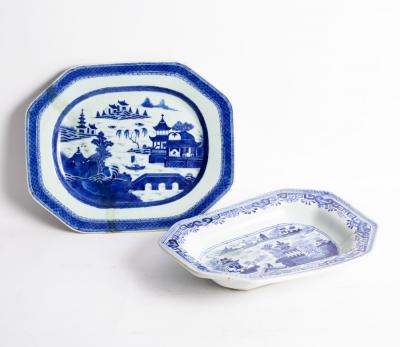 Two Chinese export blue and white