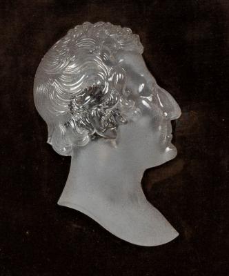 A Classical relief bust in glass  2dd77b