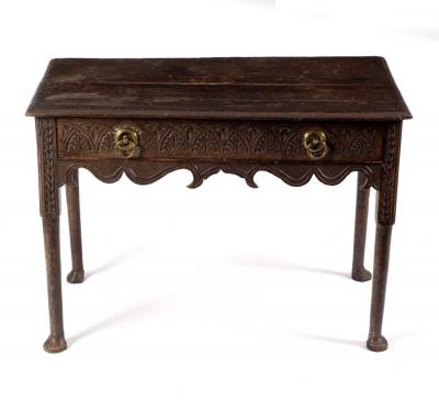 A 18th Century oak side table fitted 2dd7ba