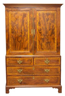 A George III mahogany linen press 2dd7f9