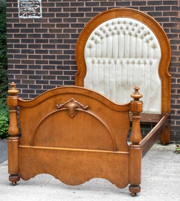 A Victorian birdseye maple bed, 141cm