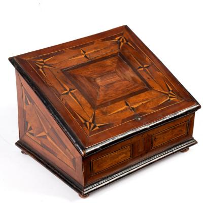 An 18th Century inlaid lap desk, 27cm