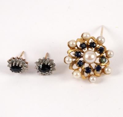 A sapphire and pearl cluster brooch