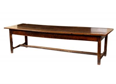 An oak refectory table raised on 2ddb46