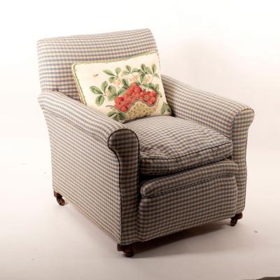 An Edwardian upholstered armchair  2ddb58