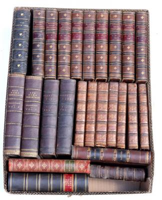 A box of 25 leather bound books 2ddc1a
