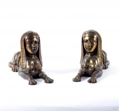 A pair of cast bronze figures of 2ddf1b