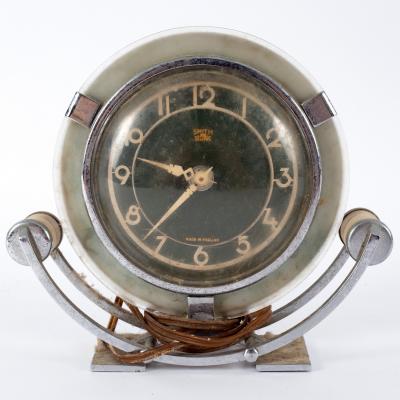 An Art Deco mantel clock by Smith,