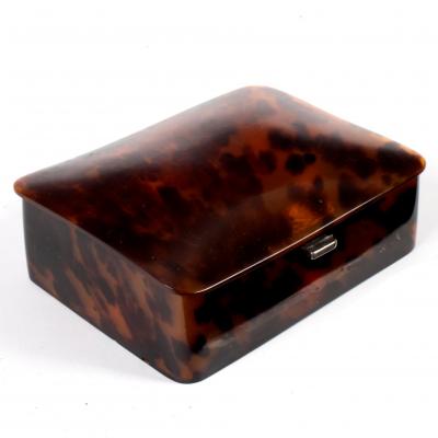 A tortoiseshell box with silver 2ddf59